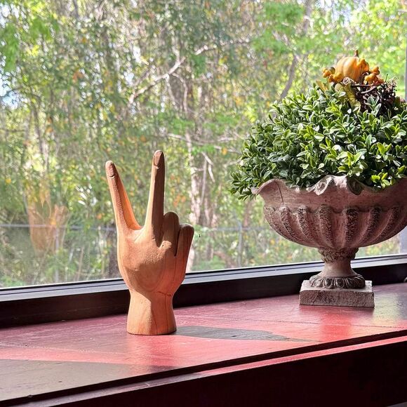 Carved Wooden Peace Sign Hand Gesture Statue Natural Finish 7.75 Inches High - Picture 5 of 10